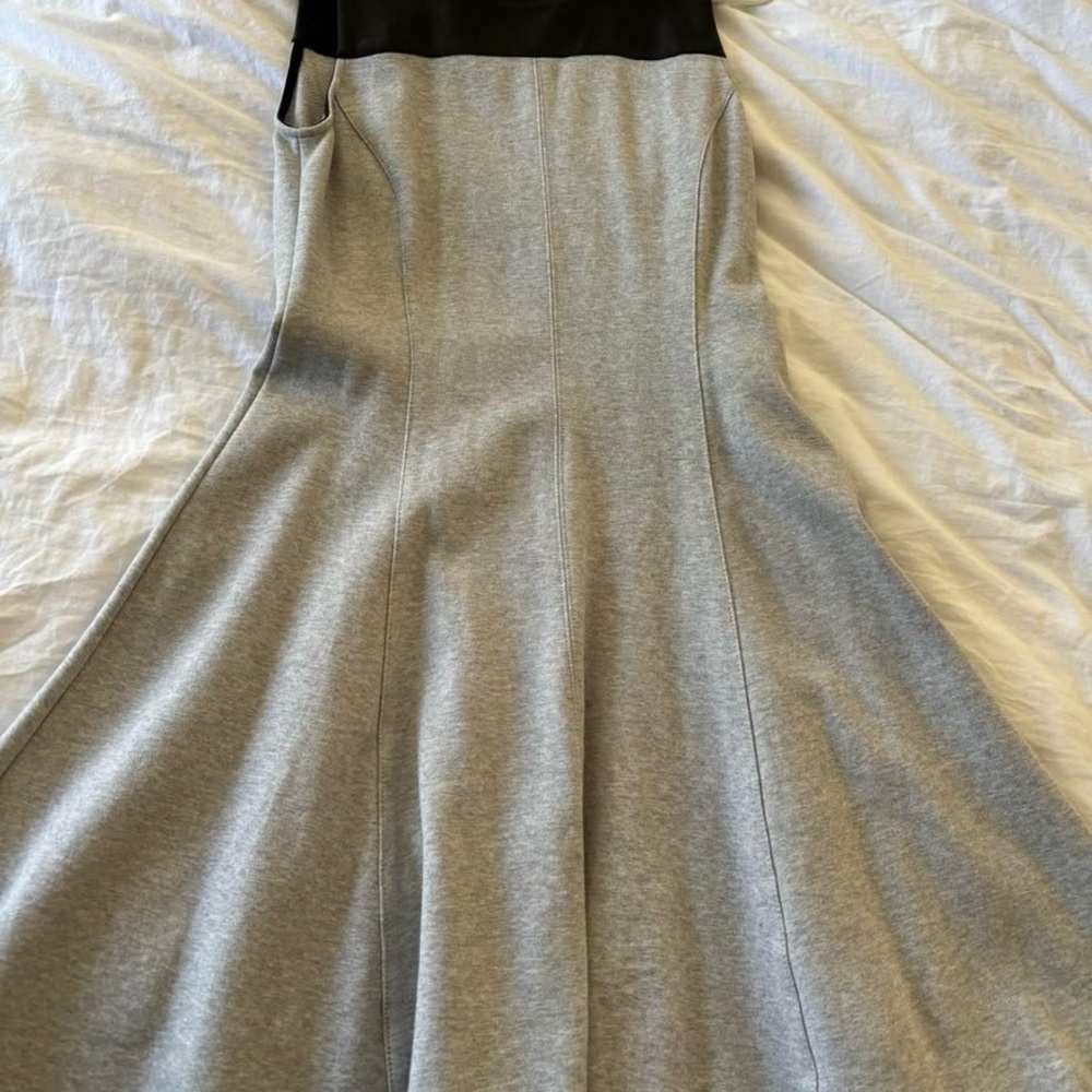Club Monaco Black and Gray A-Line Skirt